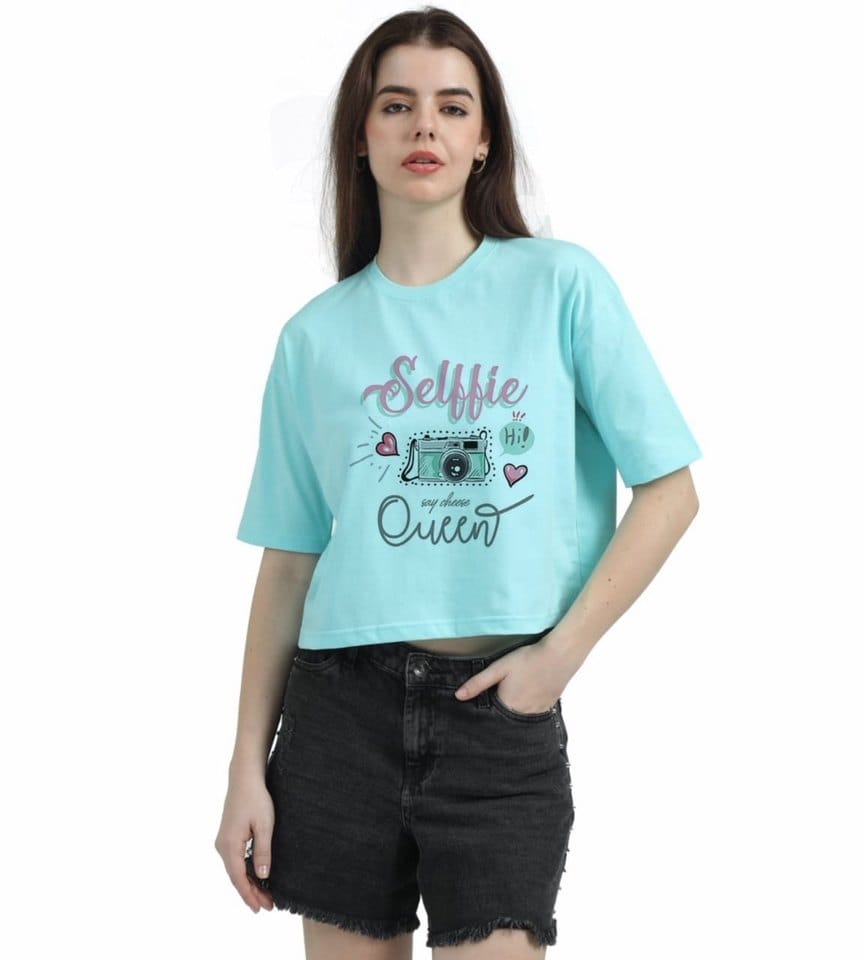 SELFIE QUEEN CROPPED TEE